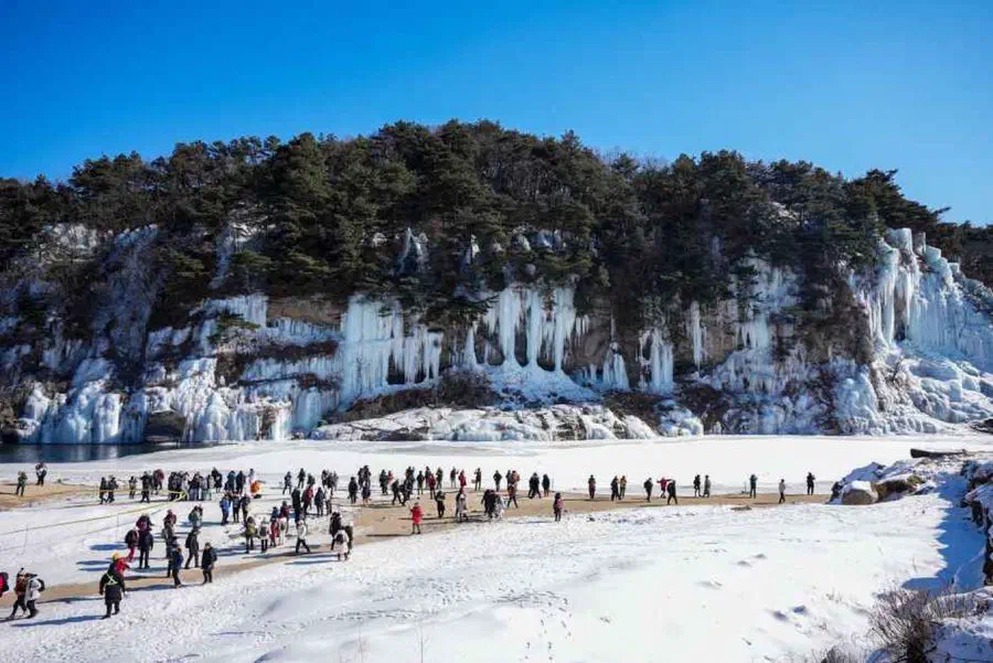 Cheorwon Hantangang River Ice Trekking Festival — festival photograph