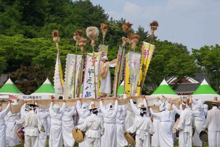 Hansan Ramie Fabric Cultural Festival in Seocheon, South Chungcheong