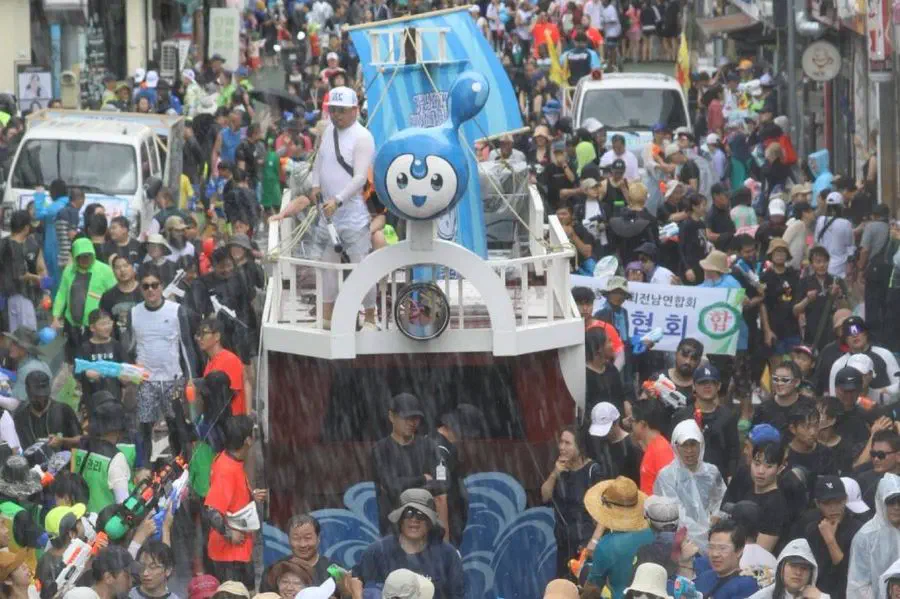 Jeongnamjin Jangheung Water Festival — festival photograph