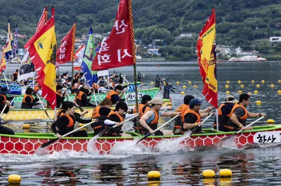Tongyeong Hansan Battle Festival — festival photograph