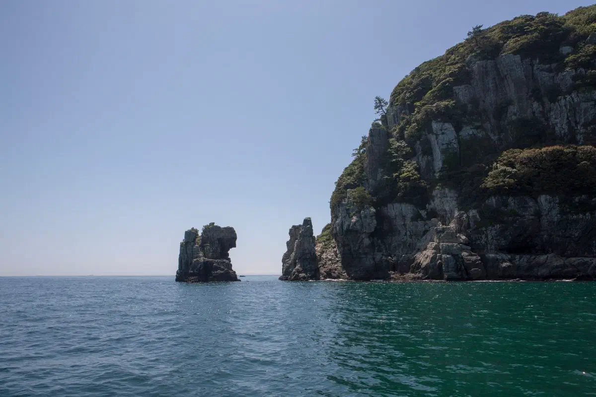 Haegeumgang's rock islets off the southern coast of Geoje, Scenic Site No. 2