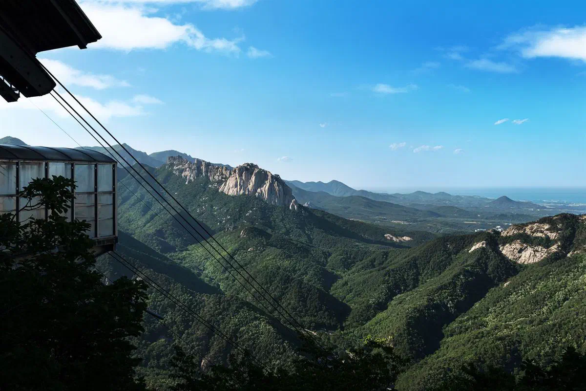 The Gwongeumseong cable car at Seoraksan, climbing from Seorak-dong to the old fortress site